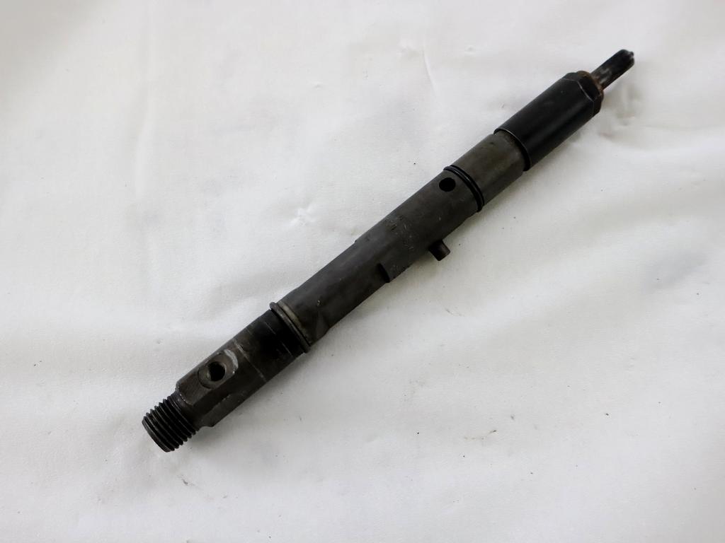 059130201F INIETTORE DIESEL AUDI A4 SW 2.5 D 4X4 132KW AUT 5P (2003) RICAMBI USATO