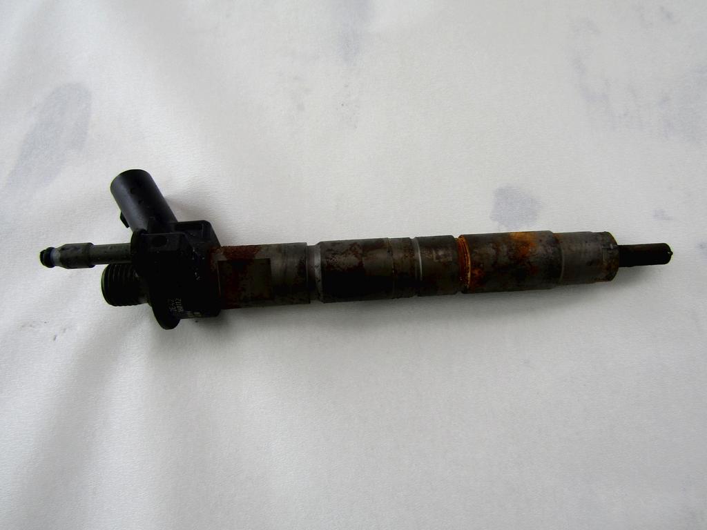 7823461 INIETTORE DIESEL BMW SERIE 5 525XD SW F11 2.0 D 160KW 4X4 AUT 5P (2016) RICAMBIO USATO 0445117030