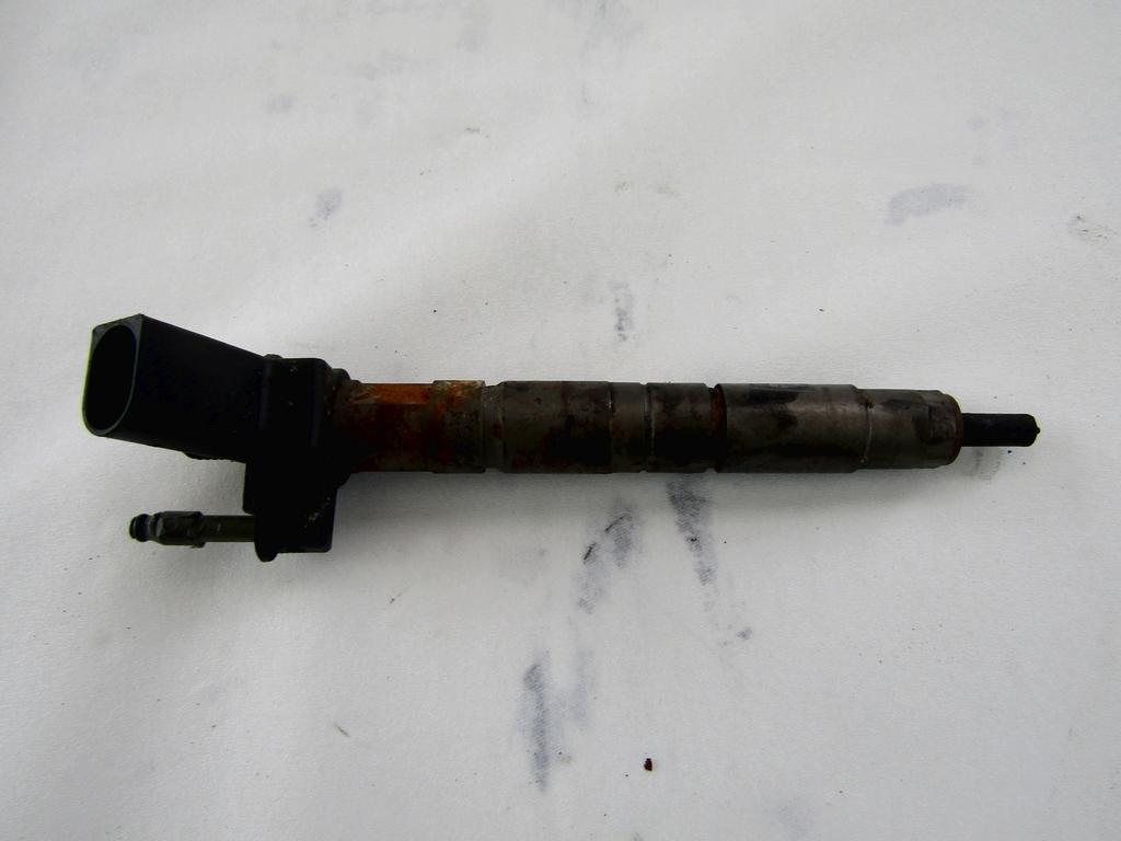 7823461 INIETTORE DIESEL BMW SERIE 5 525XD SW F11 2.0 D 160KW 4X4 AUT 5P (2016) RICAMBIO USATO 0445117030