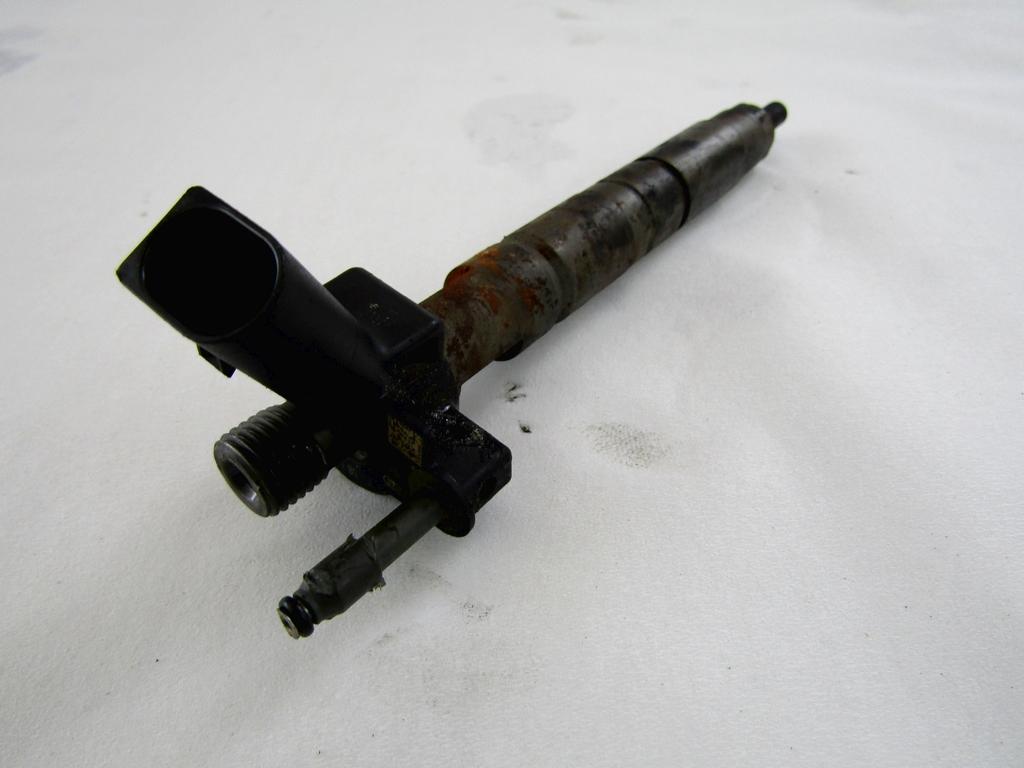 7823461 INIETTORE DIESEL BMW SERIE 5 525XD SW F11 2.0 D 160KW 4X4 AUT 5P (2016) RICAMBIO USATO 0445117030