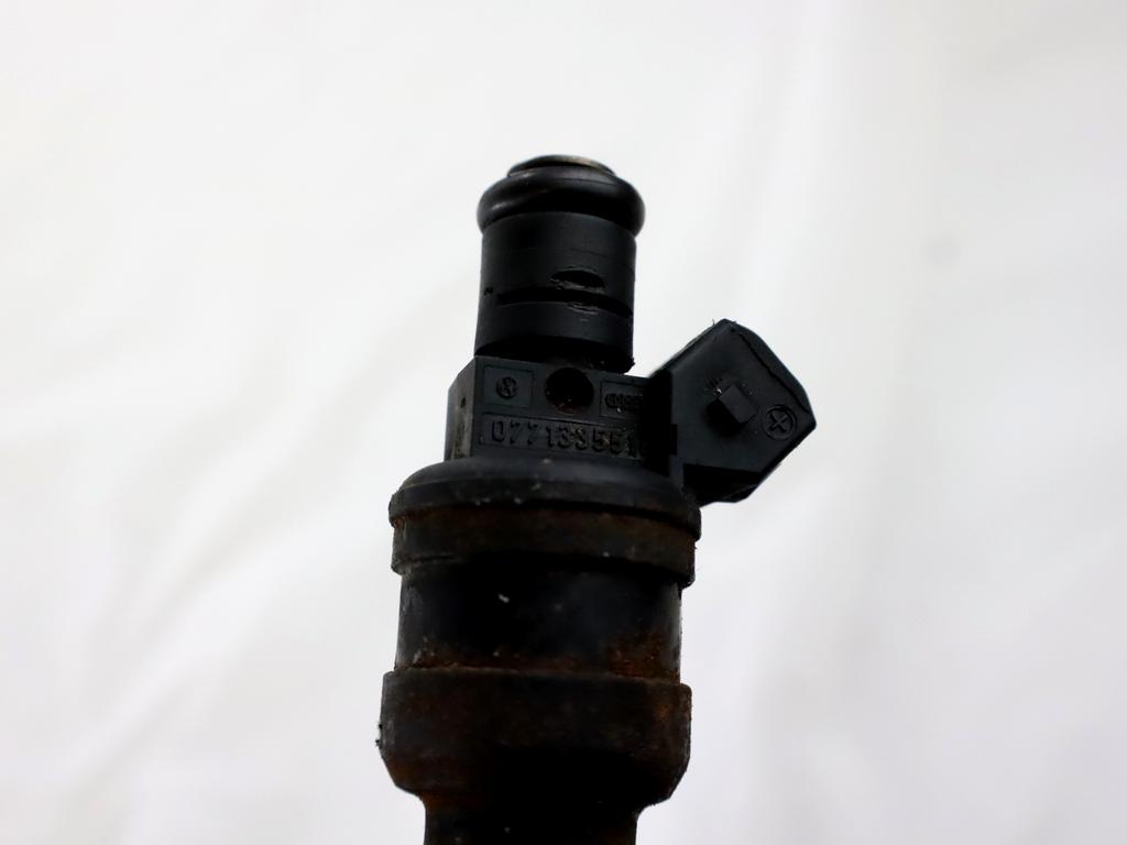 077133551G INIETTORE BENZINA AUDI A8 4.2 B 220KW 4X4 AUT 5P (1996) RICAMBIO USATO 0280150441
