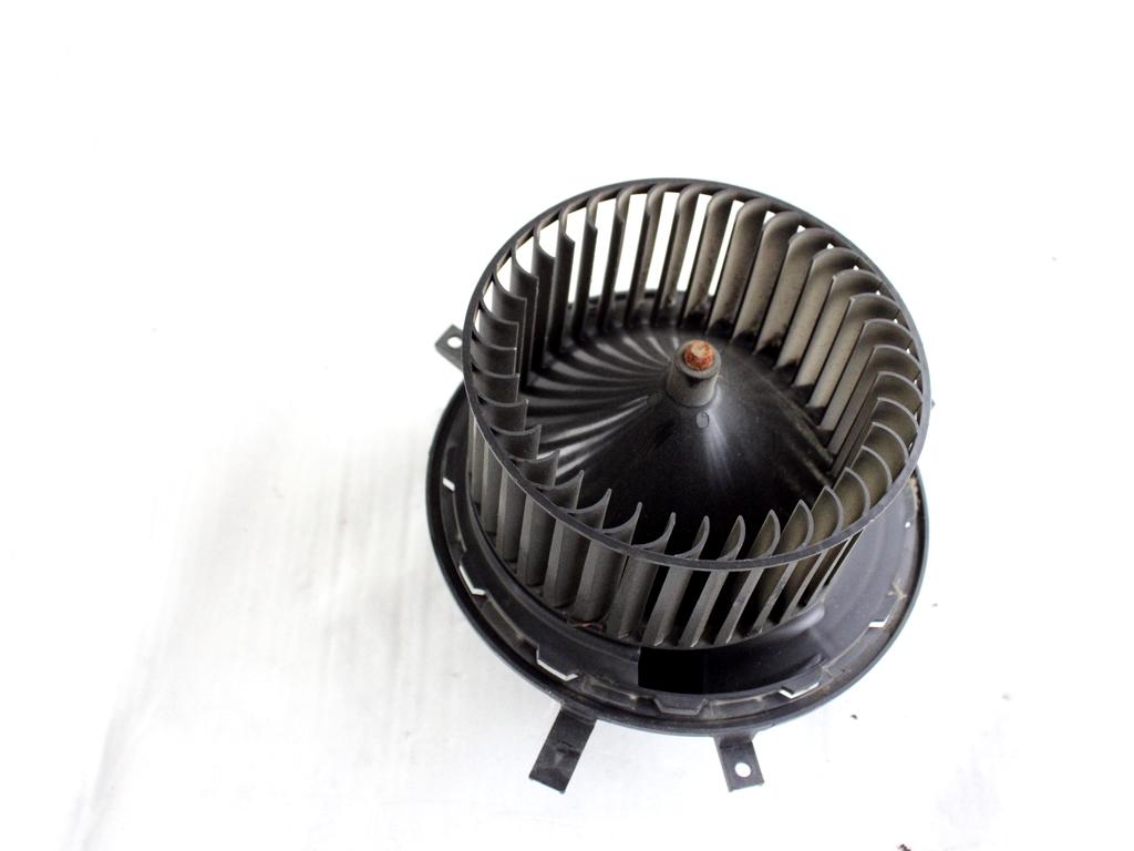 68038189AA MOTORINO VENTOLA VENTILAZIONE ABITACOLO POSTERIORE DODGE JOURNEY 2.7 B 136KW AUT 5P (2010) RICAMBIO USATO 
