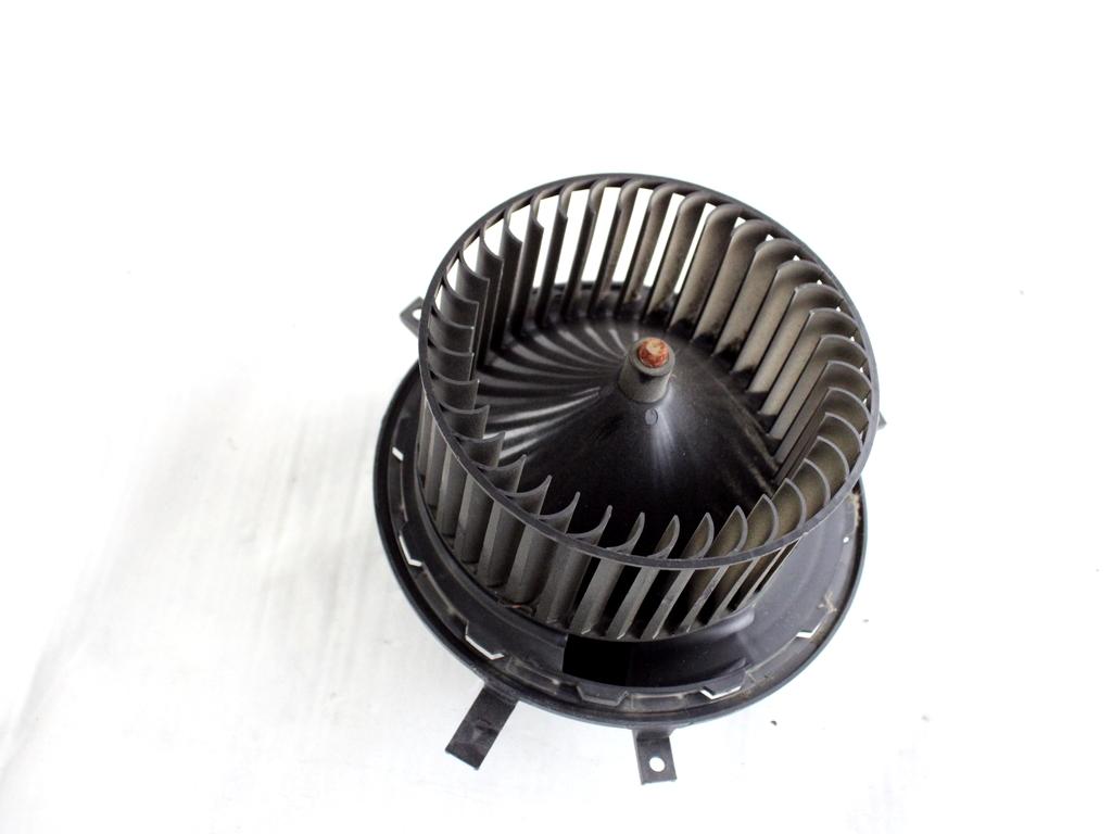 68038189AA MOTORINO VENTOLA VENTILAZIONE ABITACOLO POSTERIORE DODGE JOURNEY 2.7 B 136KW AUT 5P (2010) RICAMBIO USATO 