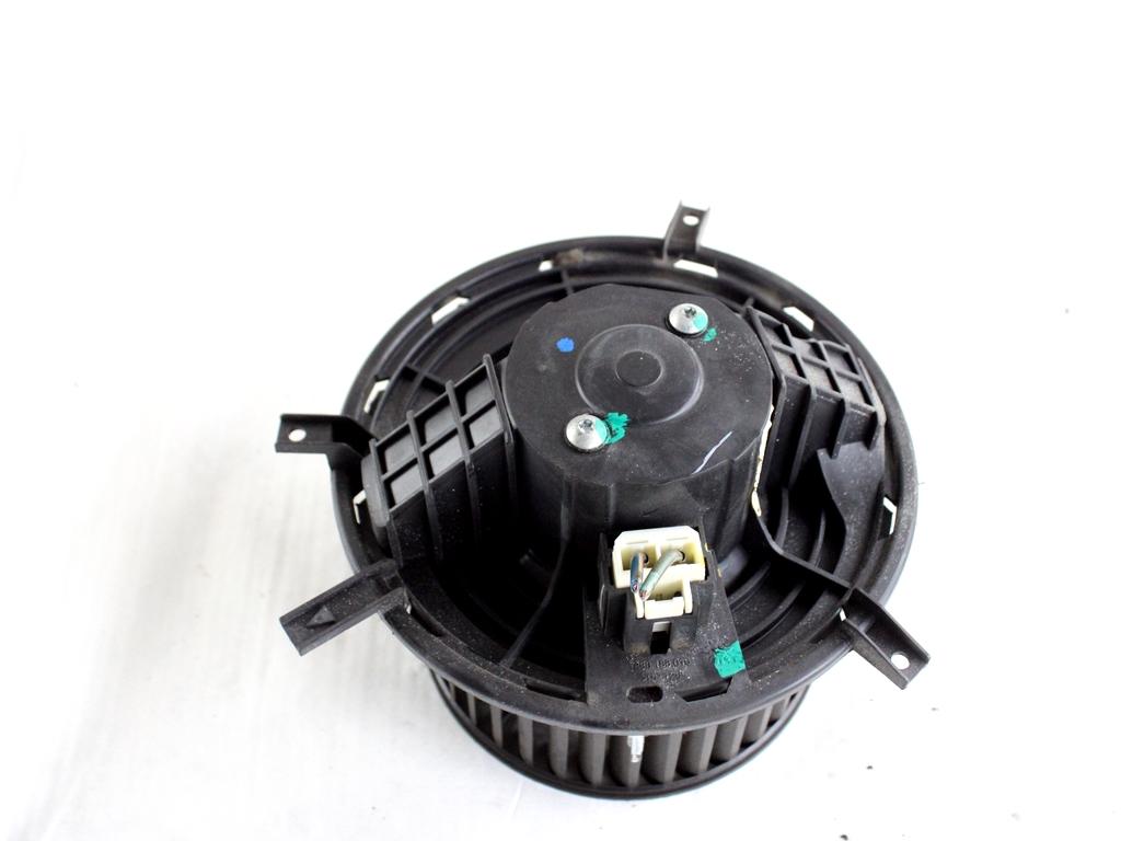 68038189AA MOTORINO VENTOLA VENTILAZIONE ABITACOLO POSTERIORE DODGE JOURNEY 2.7 B 136KW AUT 5P (2010) RICAMBIO USATO 