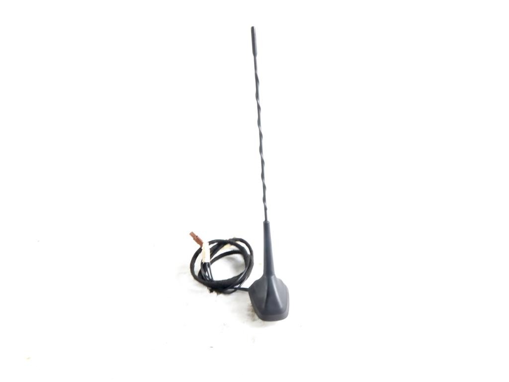 8200500322 ANTENNA AUTORADIO RENAULT CLIO 1.2 B 54KW 5M 5P (2017) RICAMBIO USATO 