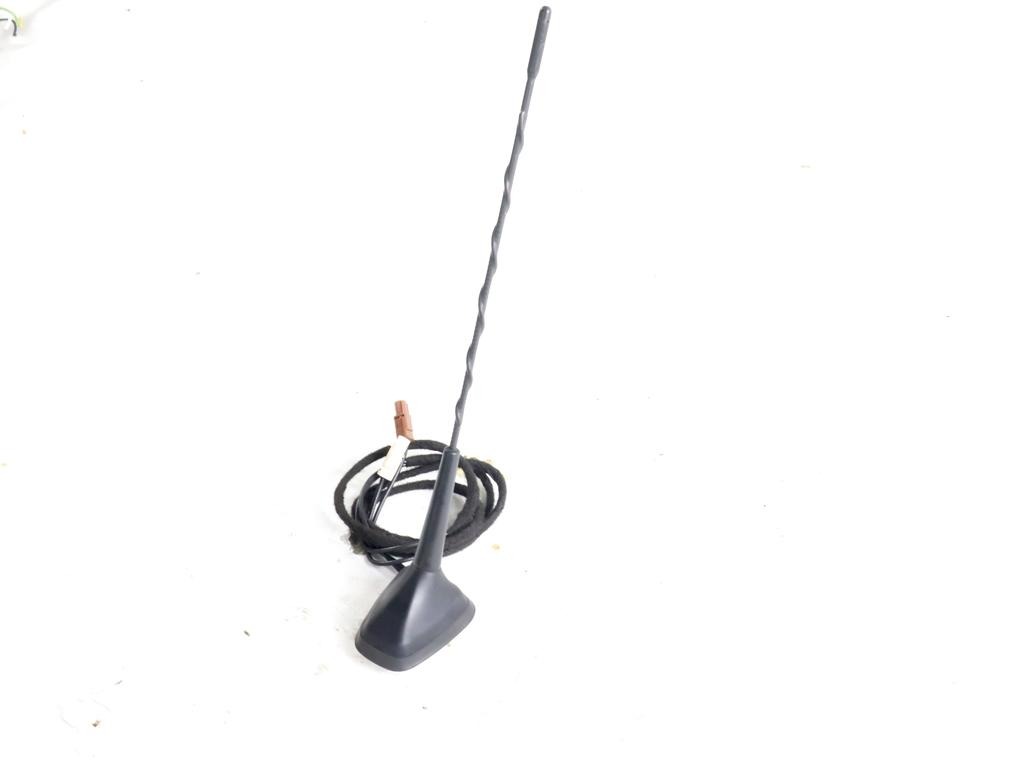 8200500322 ANTENNA AUTORADIO RENAULT CLIO 1.2 B 54KW 5M 5P (2017) RICAMBIO USATO 