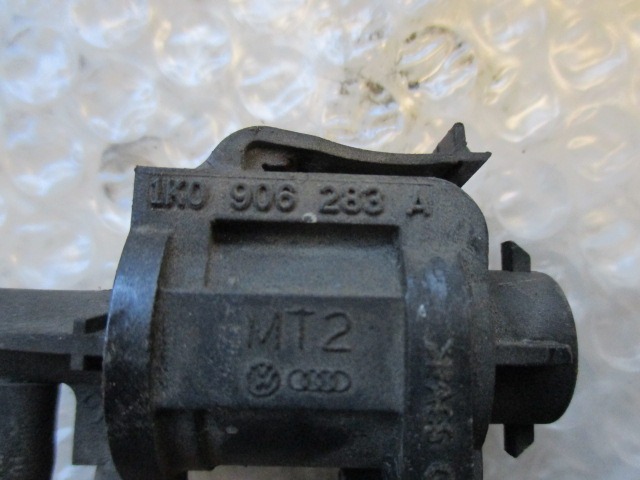 ELEKTROVENTIL  OEM N. 1K0906283 ORIGINAL REZERVNI DEL VOLKSWAGEN PASSAT B6 3C2 3C5 BER/SW (2005 - 09/2010)  DIESEL LETNIK 2008