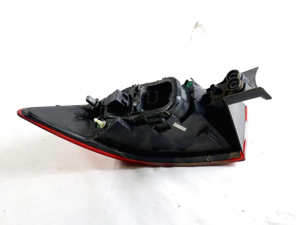 265553752R FARO FANALE POSTERIORE SINISTRO PARTE ESTERNA RENAULT CLIO 1.2 B 54KW 5M 5P (2017) RICAMBIO USATO 