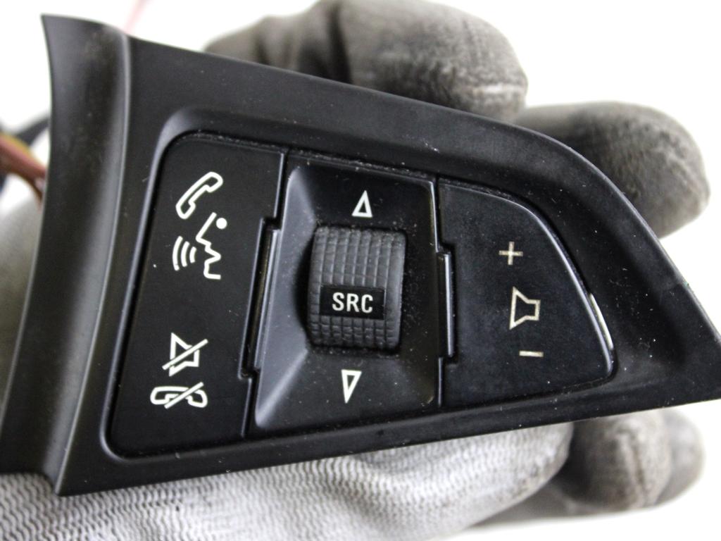 13268686 COMANDI AL VOLANTE MULTIFUNZIONE OPEL INSIGNIA A SW 2.0 D 118KW AUT 5P (2010) RICAMBIO USATO 25849366