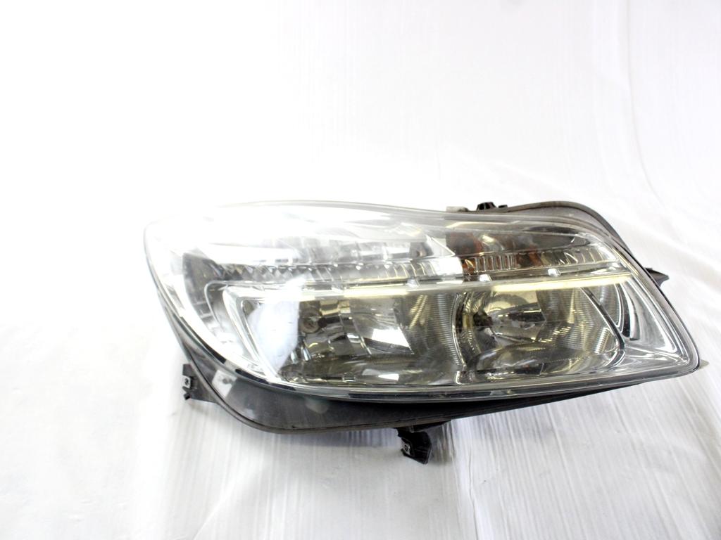 22831927 FARO FANALE ANTERIORE DESTRO OPEL INSIGNIA A SW 2.0 D 118KW AUT 5P (2010) RICAMBIO USATO