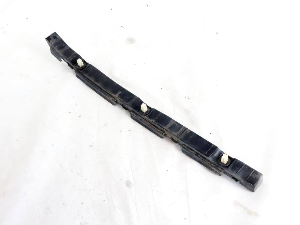 866142B000 STAFFA SUPPORTO PARAURTI POSTERIORE LATO DESTRO HYUNDAI SANTAFE 2.2 D 4X4 114KW 5M 5P (2007) RICAMBIO USATO 
