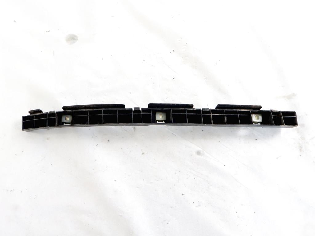 866142B000 STAFFA SUPPORTO PARAURTI POSTERIORE LATO DESTRO HYUNDAI SANTAFE 2.2 D 4X4 114KW 5M 5P (2007) RICAMBIO USATO 