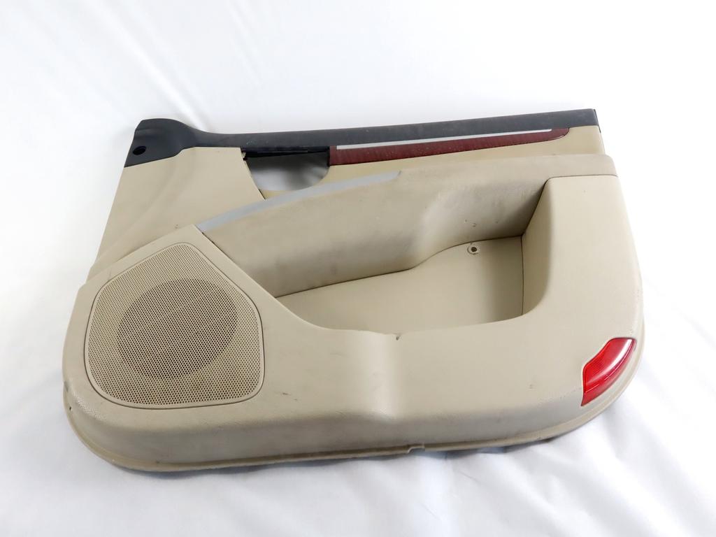 82320-2B000 PANNELLO INTERNO PORTA ANTERIORE DESTRA CON RIVESTIMENTO IN PELLE HYUNDAI SANTAFE 2.2 D 4X4 114KW 5M 5P (2007) RICAMBIO USATO 