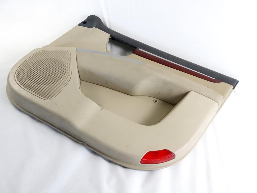82320-2B000 PANNELLO INTERNO PORTA ANTERIORE DESTRA CON RIVESTIMENTO IN PELLE HYUNDAI SANTAFE 2.2 D 4X4 114KW 5M 5P (2007) RICAMBIO USATO 