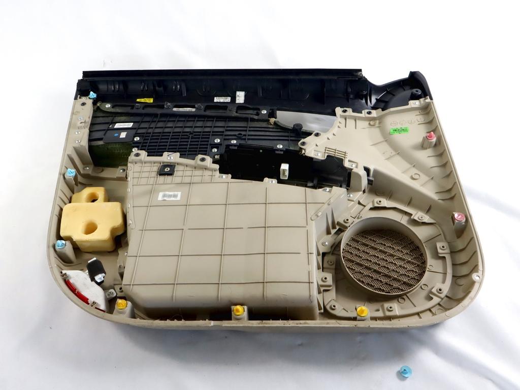 82320-2B000 PANNELLO INTERNO PORTA ANTERIORE DESTRA CON RIVESTIMENTO IN PELLE HYUNDAI SANTAFE 2.2 D 4X4 114KW 5M 5P (2007) RICAMBIO USATO 