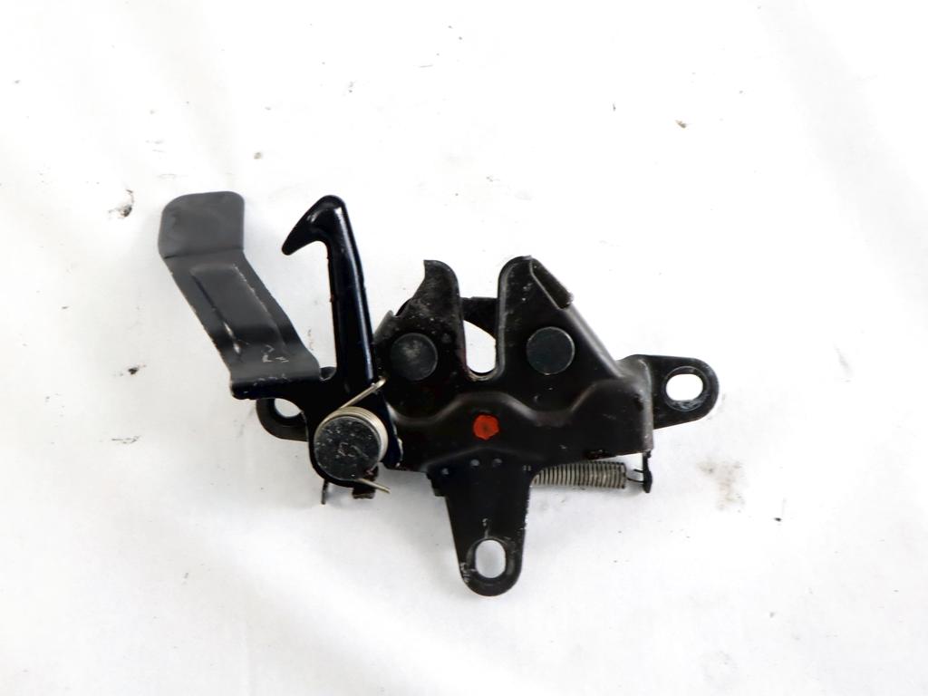 5351042060 CHIUSURA SERRATURA COFANO ANTERIORE TOYOTA RAV4 2.0 D 4X4 85KW 5M 5P (2003) RICAMBIO USATO 