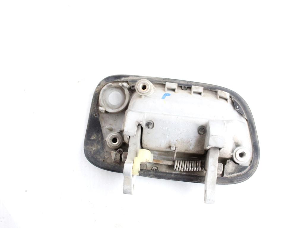 6909042060B0 MANIGLIA ESTERNA PORTELLONE COFANO POSTERIORE BAULE TOYOTA RAV4 2.0 D 4X4 85KW 5M 5P (2003) RICAMBIO USATO 