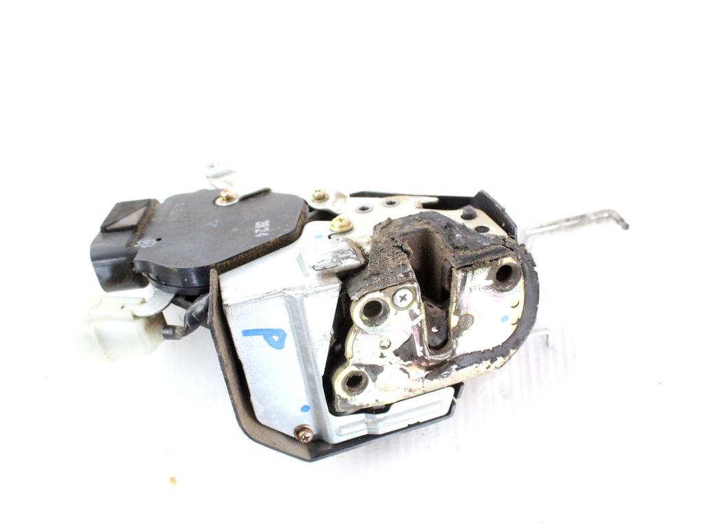 6911042090 CHIUSURA SERRATURA PORTELLONE COFANO POSTERIORE BAULE TOYOTA RAV4 2.0 D 4X4 85KW 5M 5P (2003) RICAMBIO USATO 