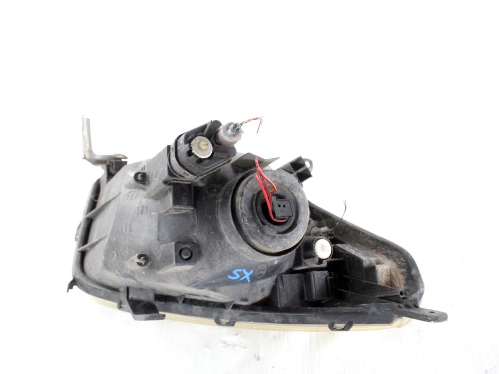 8117042180 FARO FANALE ANTERIORE SINISTRO TOYOTA RAV4 2.0 D 4X4 85KW 5M 5P (2003) RICAMBIO USATO 