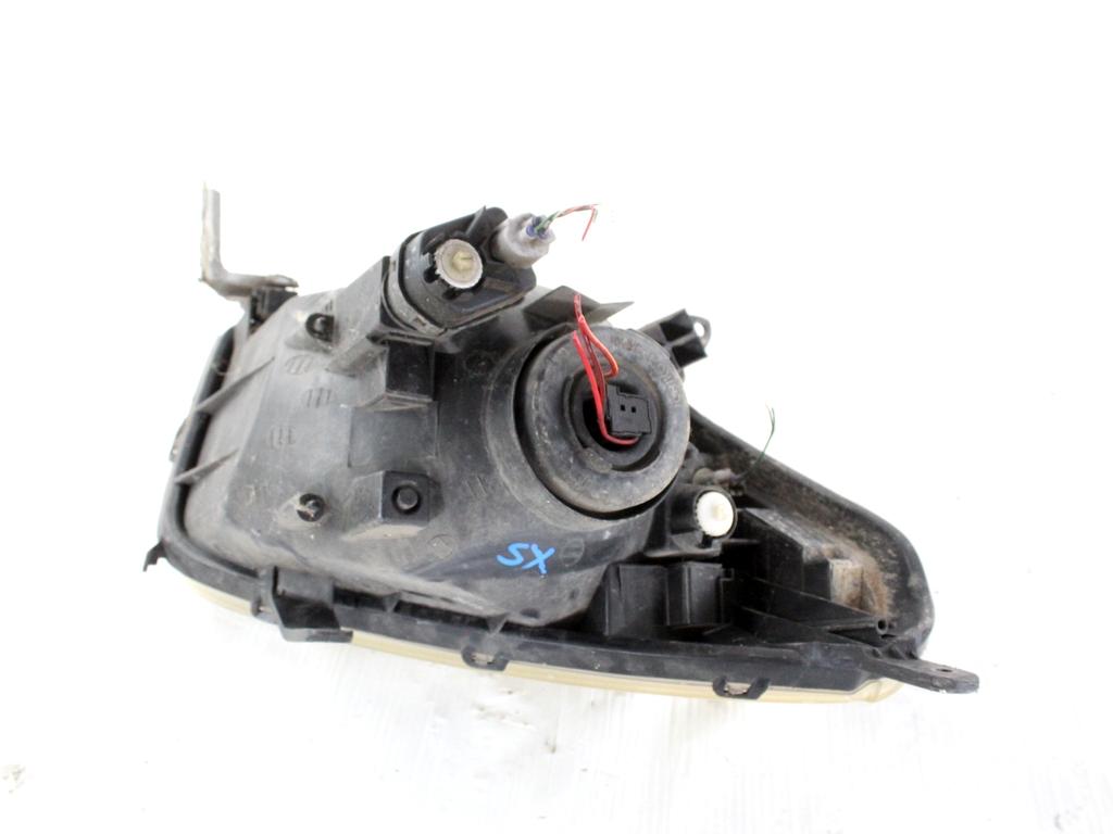 8117042180 FARO FANALE ANTERIORE SINISTRO TOYOTA RAV4 2.0 D 4X4 85KW 5M 5P (2003) RICAMBIO USATO 