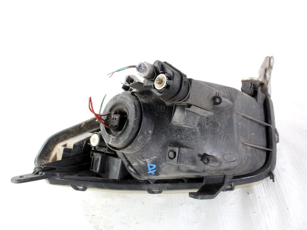 8113042180 FARO FANALE ANTERIORE DESTRO TOYOTA RAV4 2.0 D 4X4 85KW 5M 5P (2003) RICAMBIO USATO 