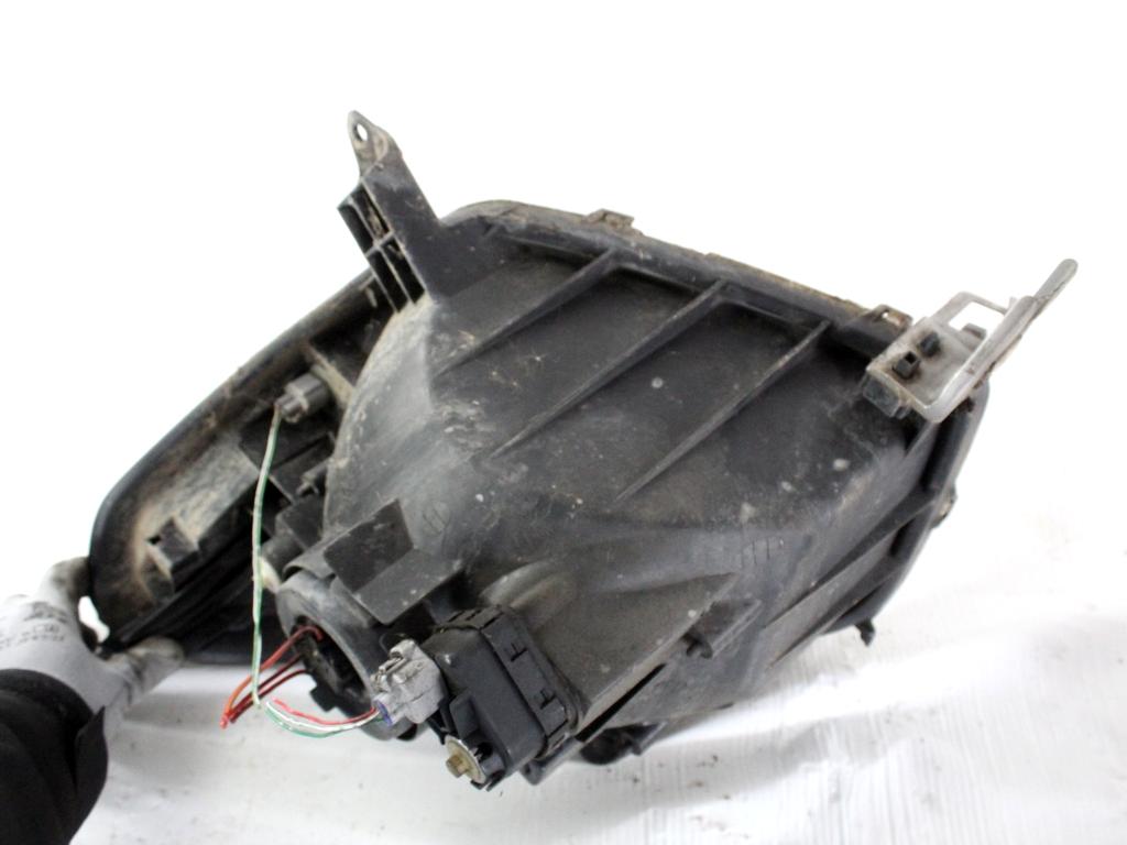 8113042180 FARO FANALE ANTERIORE DESTRO TOYOTA RAV4 2.0 D 4X4 85KW 5M 5P (2003) RICAMBIO USATO 