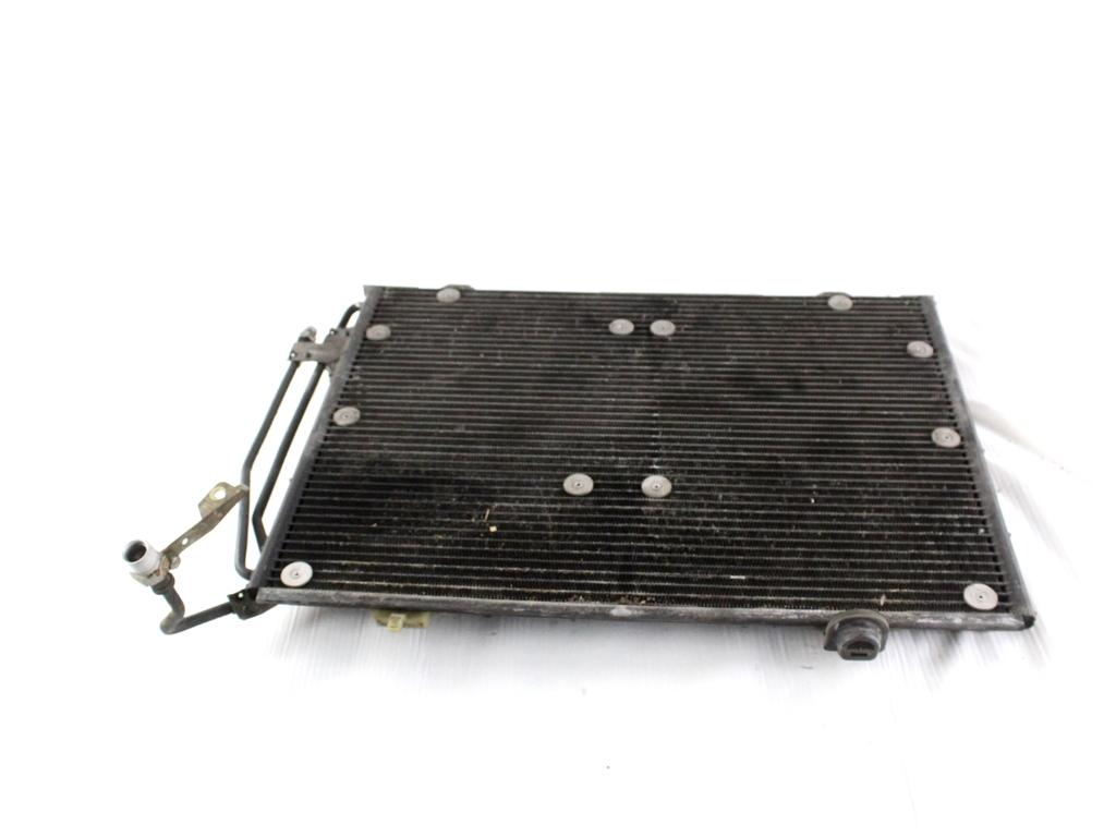 A2028300870 CONDENSATORE RADIATORE CLIMATIZZATORE CLIMA A/C MERCEDES CLASSE CLK 200 A208 2.0 B 120KW 6M 2P (2001) RICAMBIO USATO 