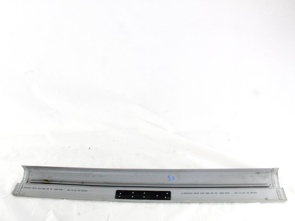 2086800835 RIVESTIMENTO PIEDI BATTITACCO LATO SINISTRO MERCEDES CLASSE CLK 200 A208 2.0 B 120KW 6M 2P (2001) RICAMBIO USATO 
