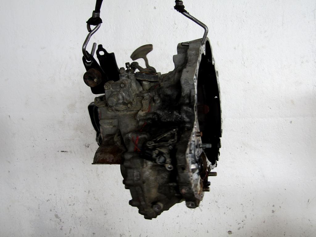 3030042140 CAMBIO MECCANICO TOYOTA RAV4 2.0 D 4X4 85KW 5M 5P (2003) RICAMBIO USATO