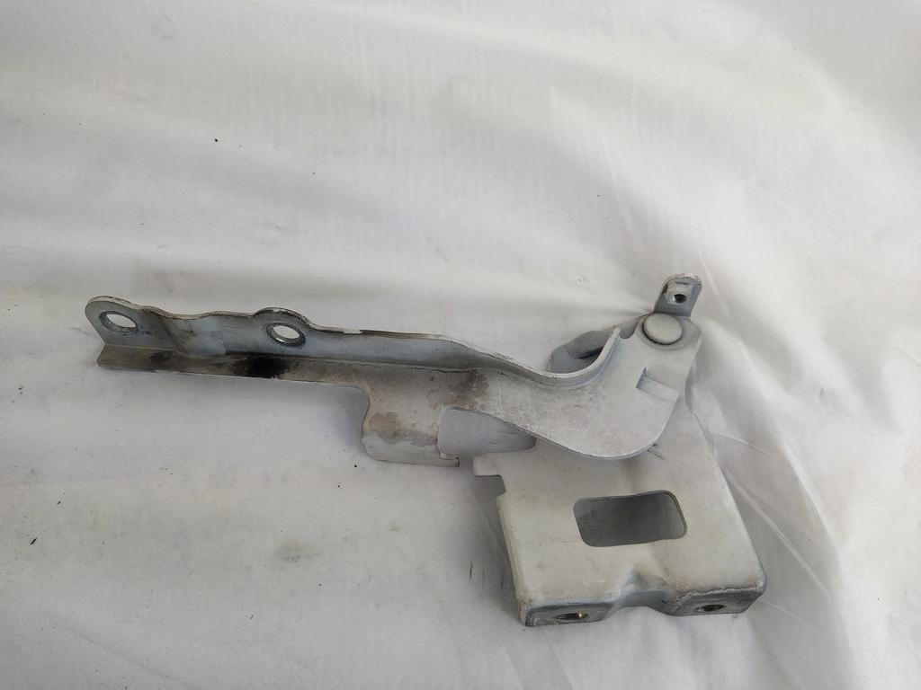 791202Y000 CERNIERA COFANO ANTERIORE DESTRA HYUNDAI IX35 1.7 D 85KW 6M 5P (2012) RICAMBIO USATO