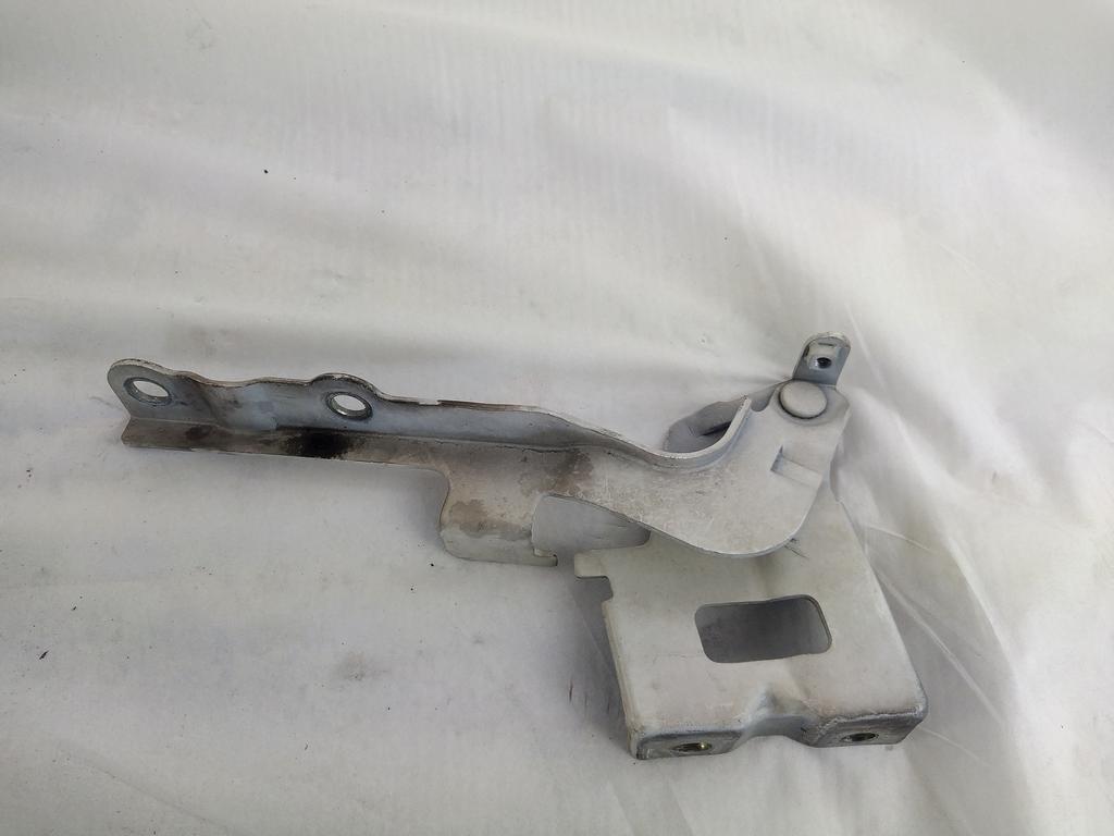 791202Y000 CERNIERA COFANO ANTERIORE DESTRA HYUNDAI IX35 1.7 D 85KW 6M 5P (2012) RICAMBIO USATO