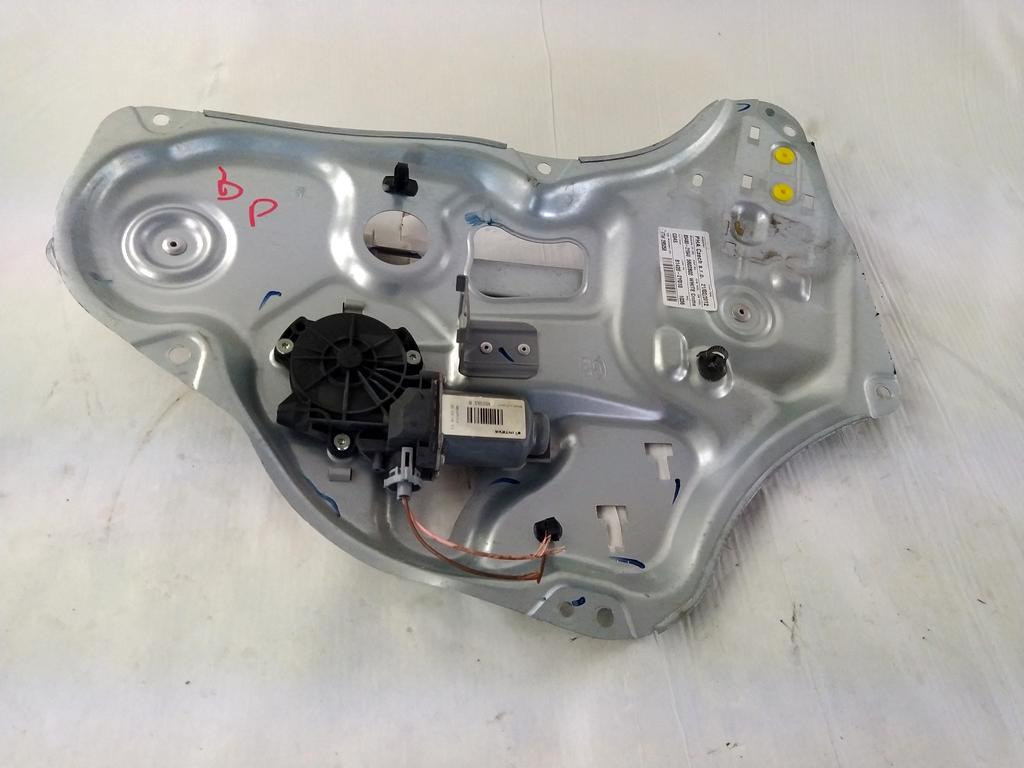 834022Y000 MOTORINO MECCANISMO ALZA-VETRO ALZA-CRISTALLO PORTA POSTERIORE DESTRA HYUNDAI IX35 1.7 D 85KW 6M 5P (2012) RICAMBIO USATO