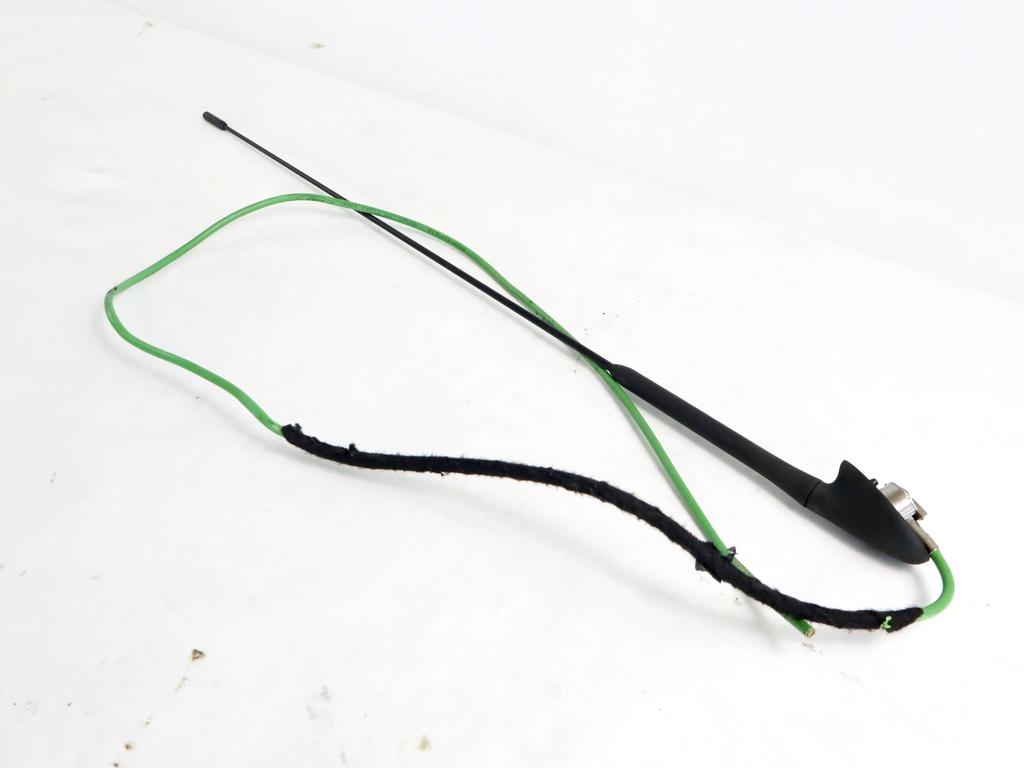 1087087 ANTENNA AUTORADIO FORD FIESTA 1.2 B 44KW 5M 5P (2011) RICAMBIO USATO