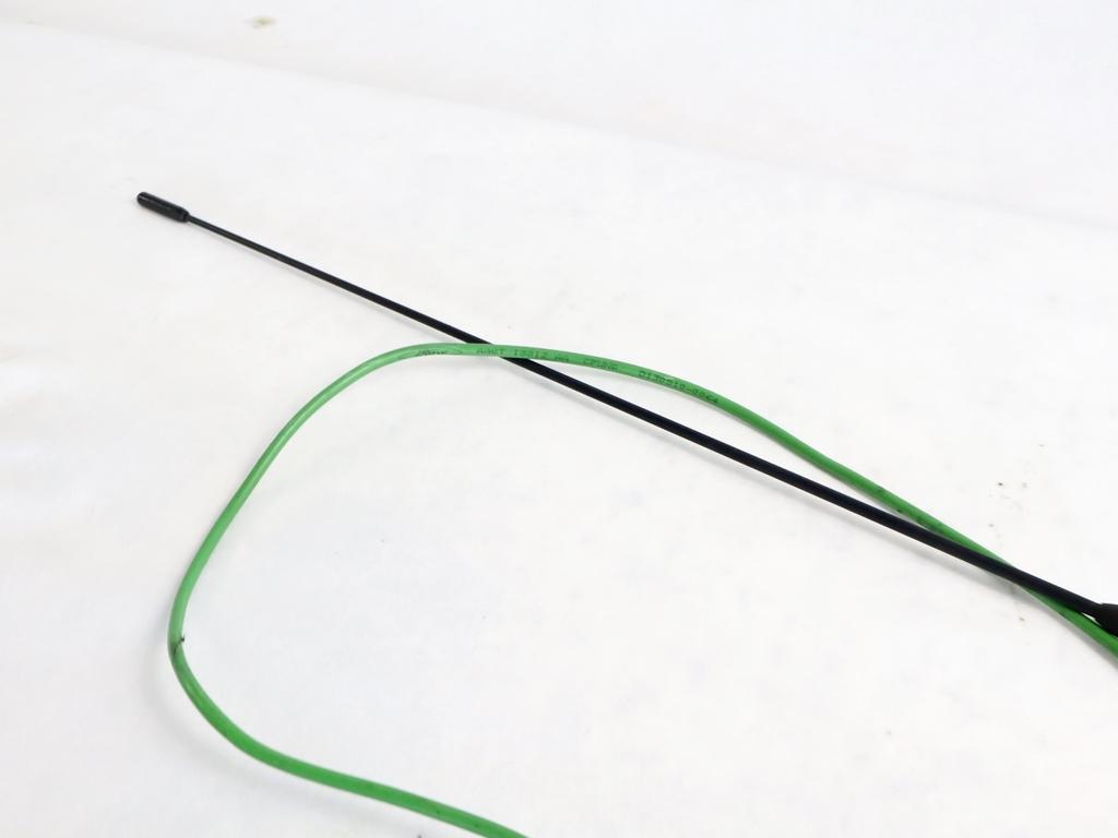 1087087 ANTENNA AUTORADIO FORD FIESTA 1.2 B 44KW 5M 5P (2011) RICAMBIO USATO
