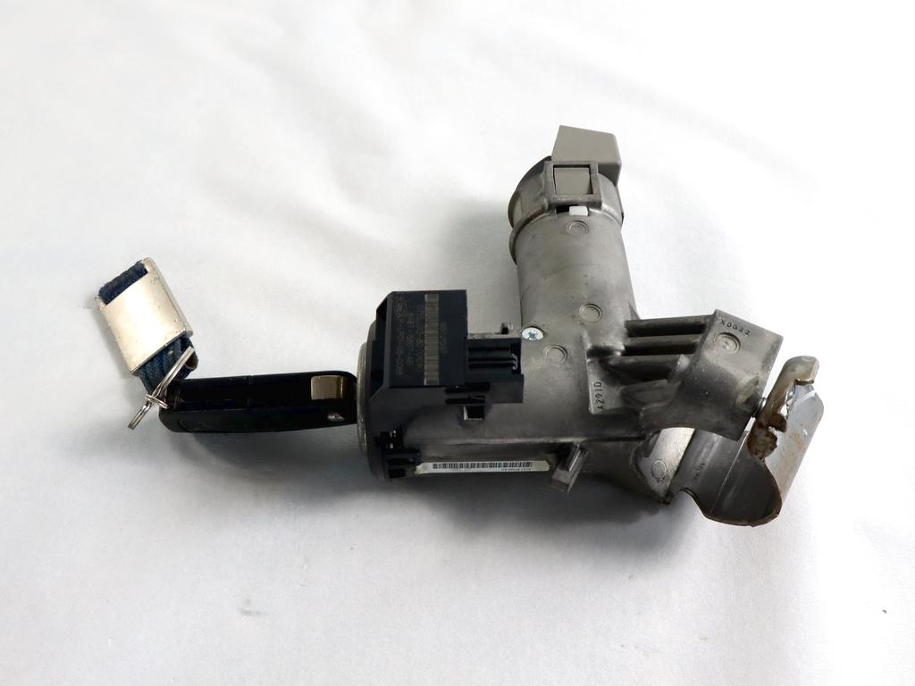 AV21-12A650-BC KIT ACCENSIONE AVVIAMENTO FORD FIESTA 1.2 B 44KW 5M 5P (2011) RICAMBIO USATO CON CENTRALINA MOTORE, QUADRO STRUMENTI CONTACHILOMETRI, BLOCCHETTI ACCENSIONE APERTURA CON CHIAVE 8A6F-10894-BC 8A6T-15607-AB 