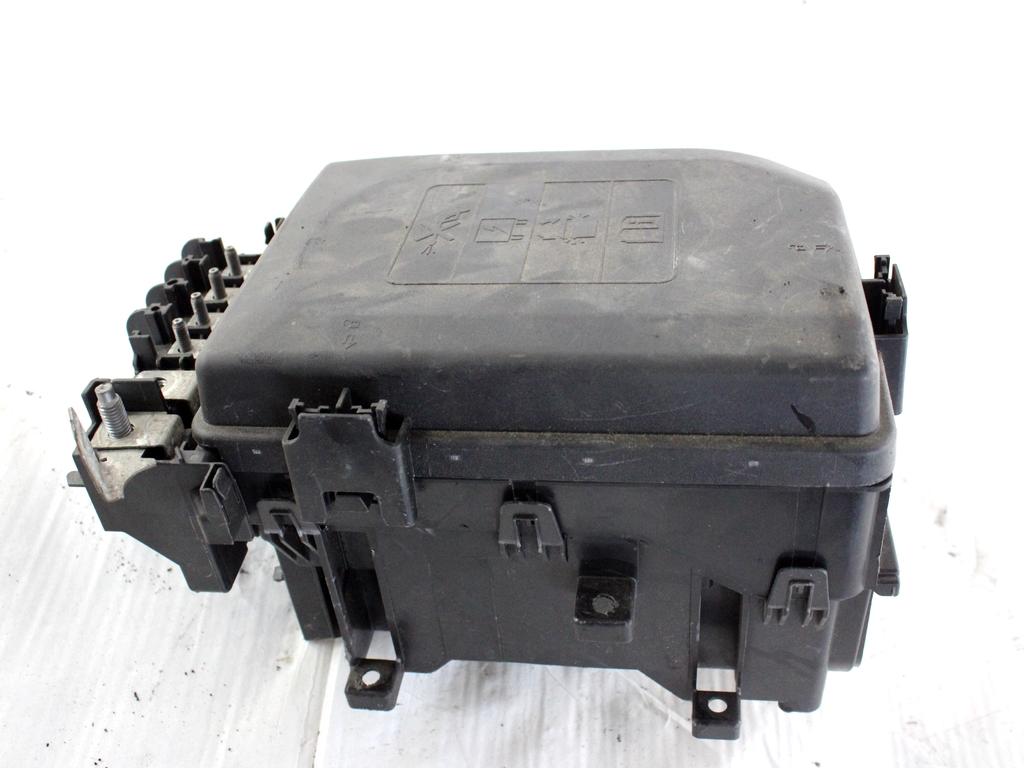 39040853 CENTRALINA FUSIBILIERA SCATOLA FUSIBILI RELÈ OPEL ASTRA K 1.6 D 100KW 6M 5P (2017) RICAMBIO USATO 