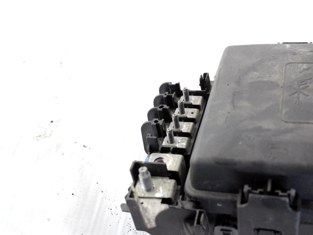 39040853 CENTRALINA FUSIBILIERA SCATOLA FUSIBILI RELÈ OPEL ASTRA K 1.6 D 100KW 6M 5P (2017) RICAMBIO USATO 