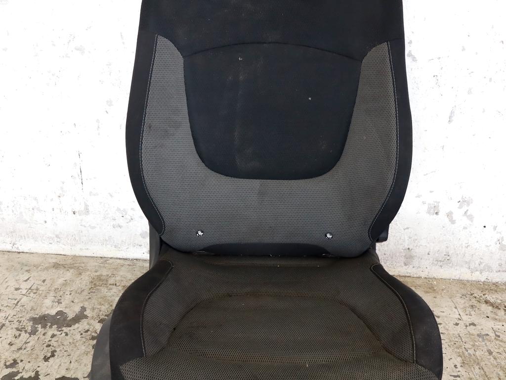 876014572R SEDILE ANTERIORE DESTRO PASSEGGERO RENAULT CAPTUR 1.5 D 66 KW 5P (2013) RICAMBIO USATO 