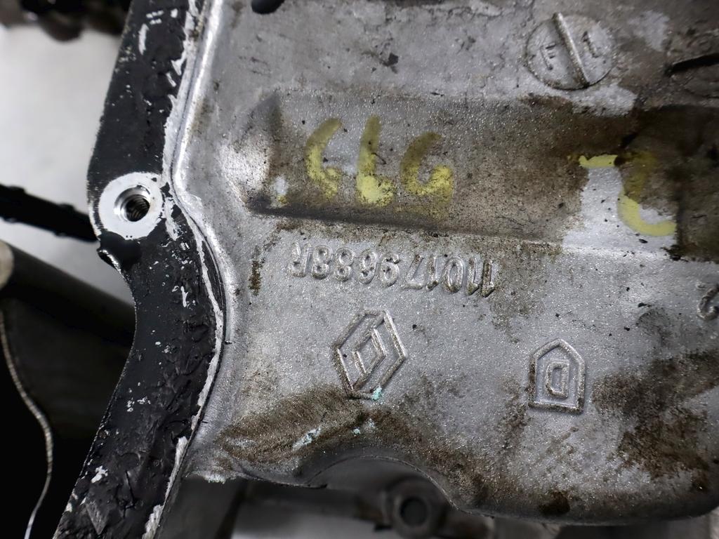 110179688R COPPA OLIO MOTORE PARTE SUPERIORE RENAULT CLIO 0.9 B 56KW 5M 5P (2019) RICAMBIO USATO 