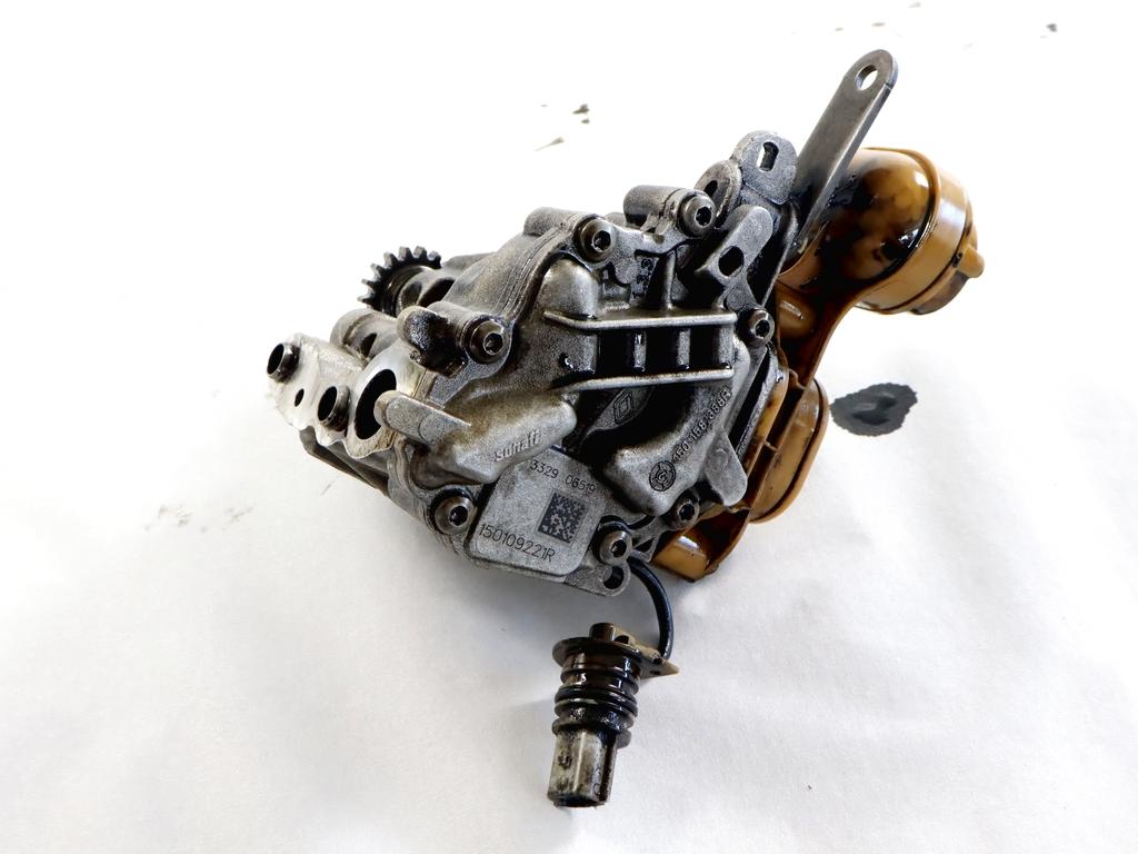 150127302R POMPA OLIO MOTORE RENAULT CLIO 0.9 B 56KW 5M 5P (2019) RICAMBIO USATO 