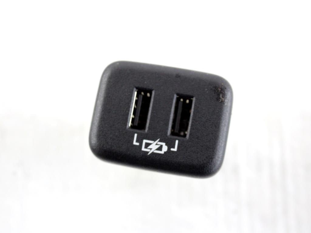 13598459 PORTA INGRESSO USB RICARICA OPEL ASTRA K 1.6 D 100KW 6M 5P (2017) RICAMBIO USATO