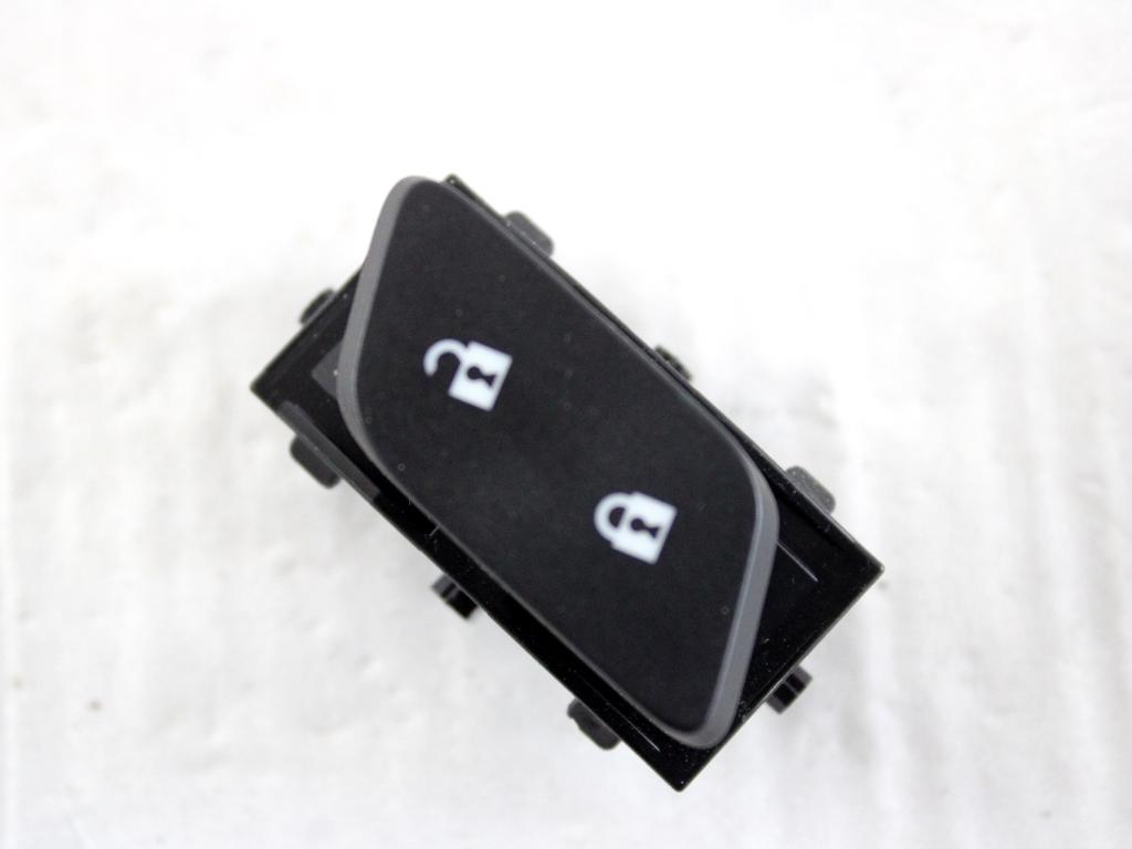 13437276 GRUPPO DI COMANDO CHIUSURA APERTURA INTERNA PORTE OPEL ASTRA K 1.6 D 100KW 6M 5P (2017) RICAMBIO USATO