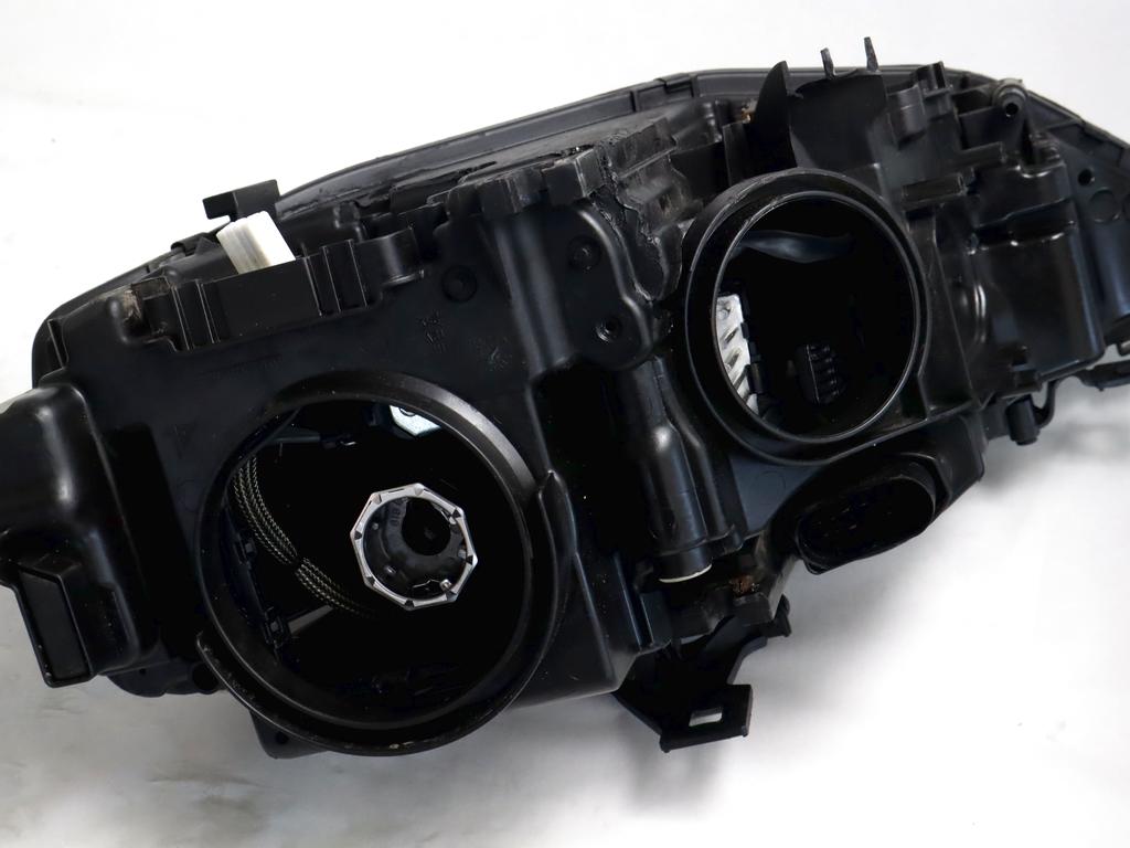 8K0941006C FARO FANALE ANTERIORE DESTRO XENON LED AUDI A4 AVANT 2.0 140KW (2015) RICAMBIO USATO