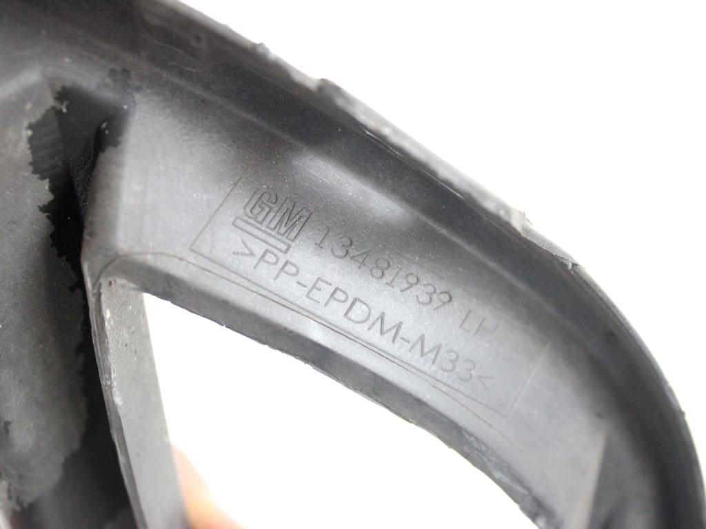 13484939 MASCHERINA RIVESTIMENTO FENDINEBBIA PARAURTI ANTERIORE LATO SINISTRO OPEL ASTRA K 1.6 D 100KW 6M 5P (2017) RICAMBIO USATO