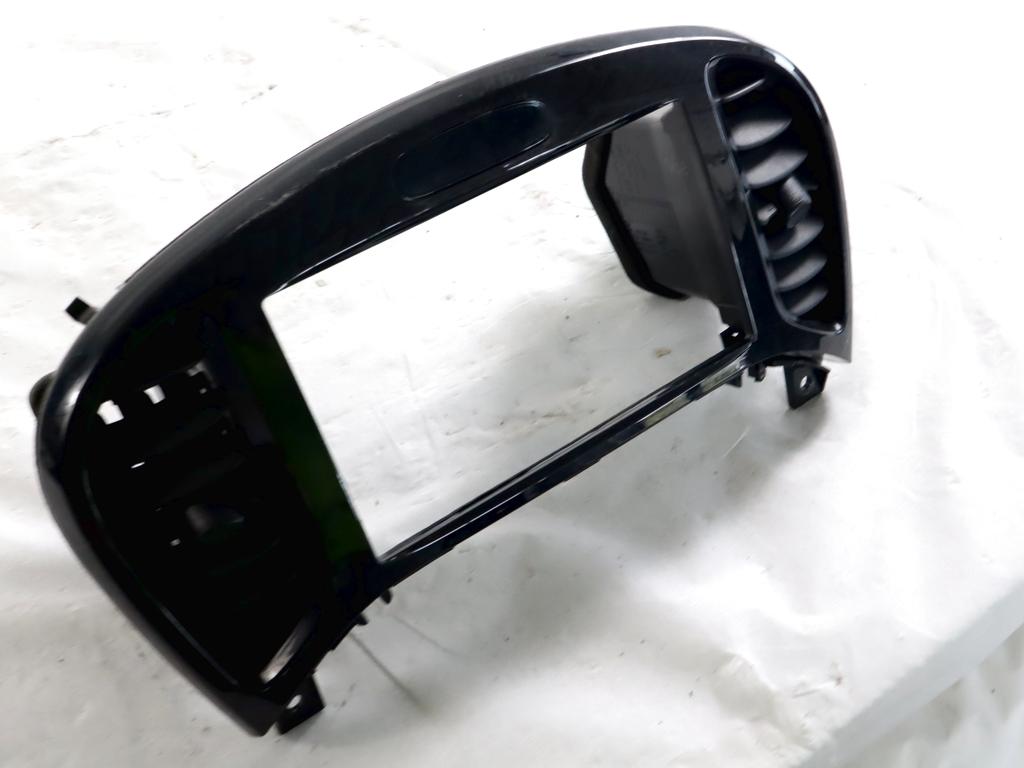68260BC80A MASCHERINA RIVESTIMENTO CRUSCOTTO CON BOCCHETTE NISSAN JUKE 1.5 D 81KW 6M 5P (2011) RICAMBIO USATO