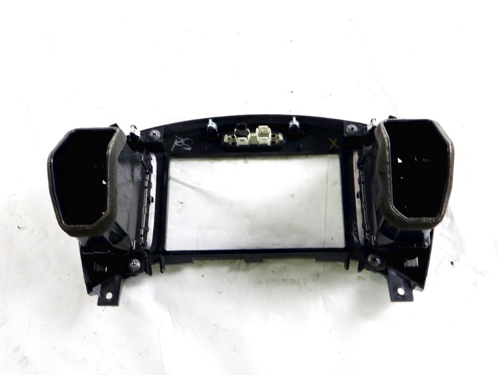 68260BC80A MASCHERINA RIVESTIMENTO CRUSCOTTO CON BOCCHETTE NISSAN JUKE 1.5 D 81KW 6M 5P (2011) RICAMBIO USATO