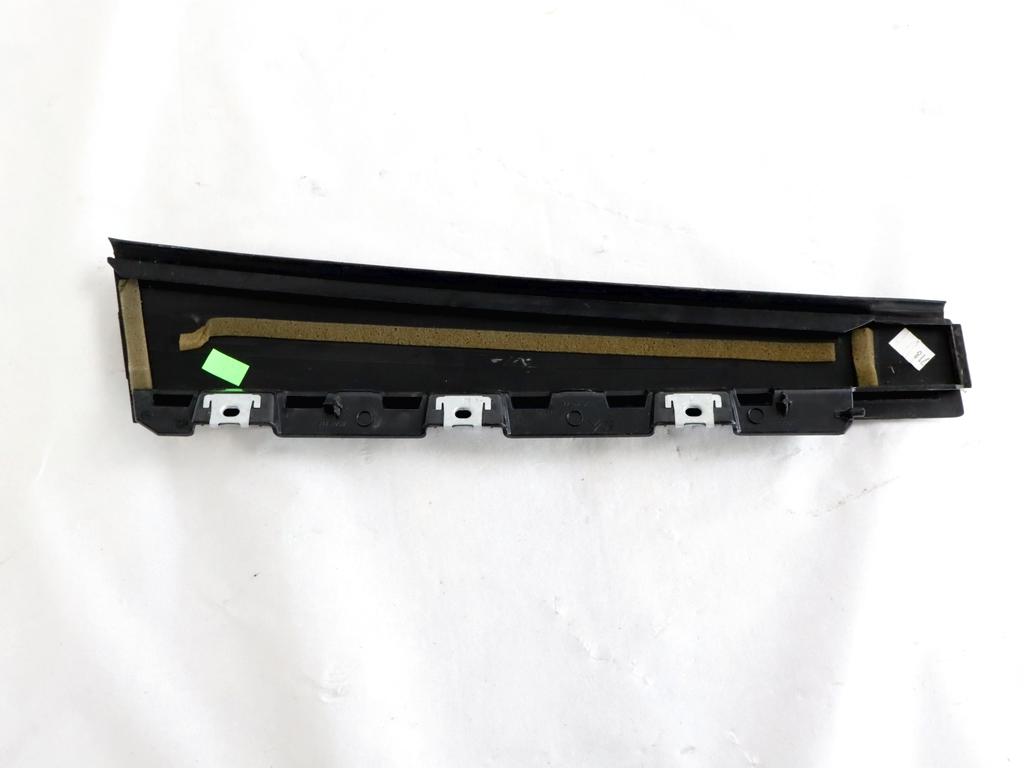 9674340577 MODANATURA ESTERNA MONTANTE ANTERIORE PORTA POSTERIORE DESTRA PEUGEOT 208 1.6 D 55KW 5M 5P (2017) RICAMBIO USATO