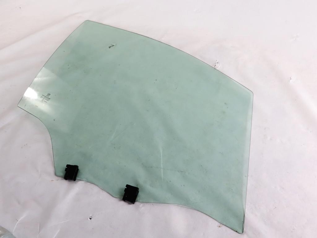 9673360680 VETRO SCENDENTE PORTA ANTERIORE DESTRA PEUGEOT 208 1.6 D 55KW 5M 5P (2017) RICAMBIO USATO