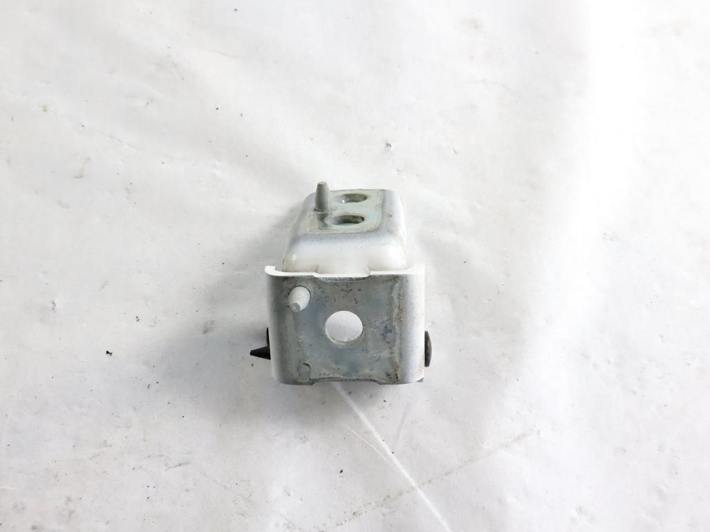 9671887080 CERNIERA INFERIORE PORTA POSTERIORE DESTRA PEUGEOT 208 1.6 D 55KW 5M 5P (2017) RICAMBIO USATO