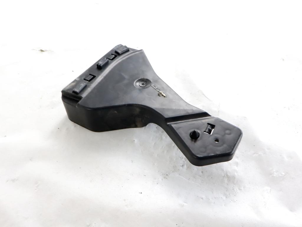 9675126880 STAFFA SUPPORTO INTERNA PORTA ANTERIORE DESTRA PEUGEOT 208 1.6 D 55KW 5M 5P (2017) RICAMBIO USATO